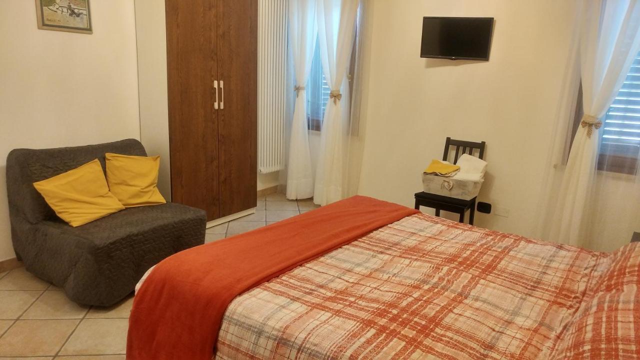 B&B La Terrazza Mântua Exterior foto